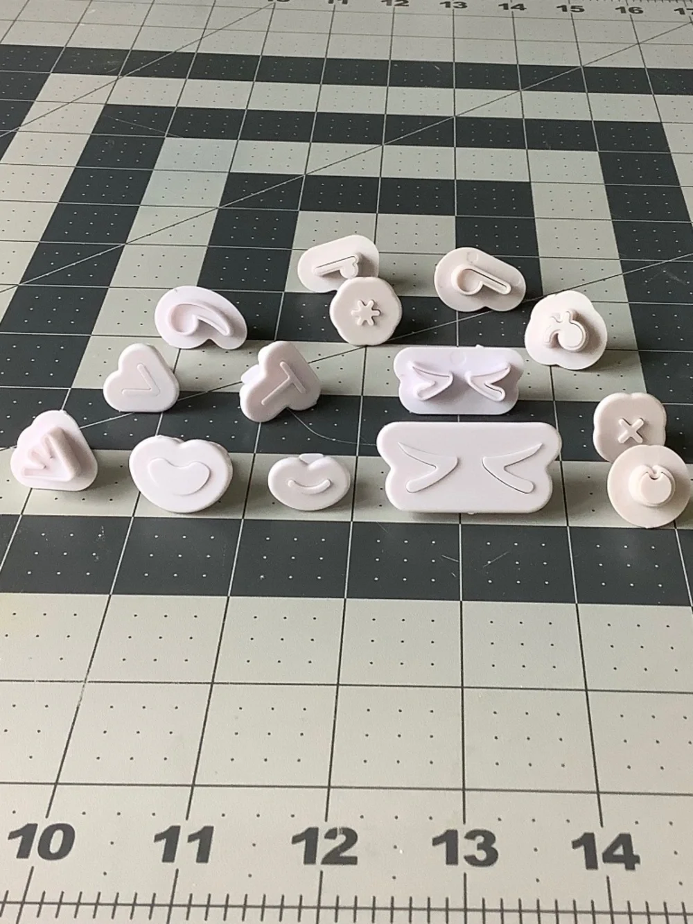 Mini Fondant Cutters Set – Eyes, Noses, Mouths, Eyelashes & Facial Expressions